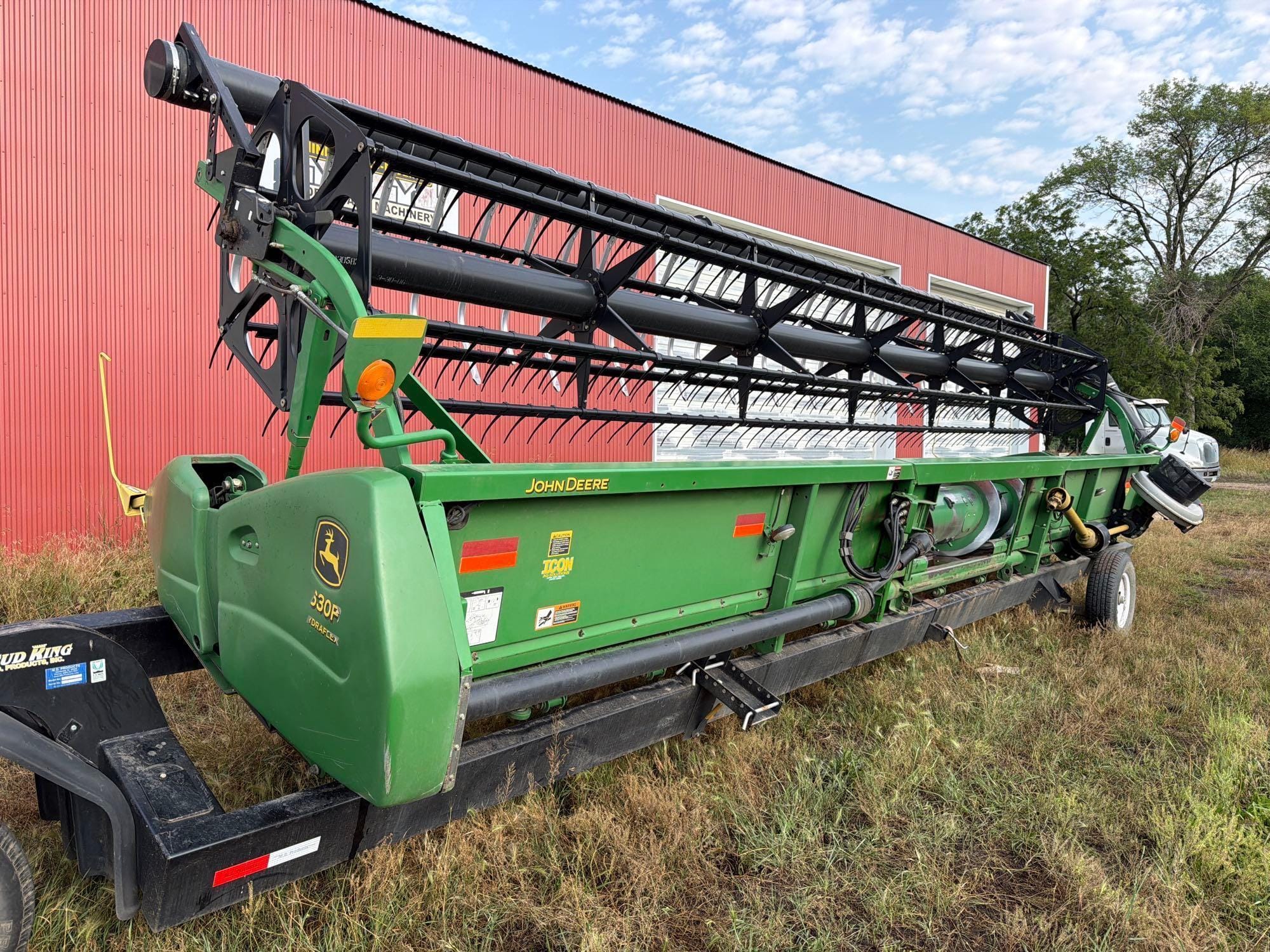 John Deere 630F Equipment Image0