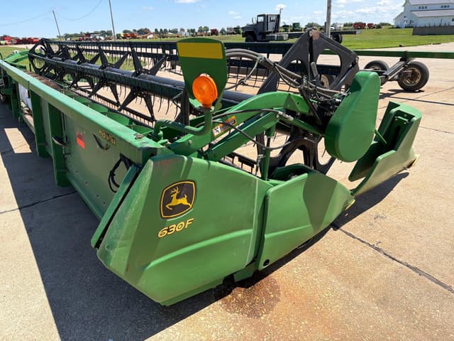 Image of John Deere 630F equipment image 4