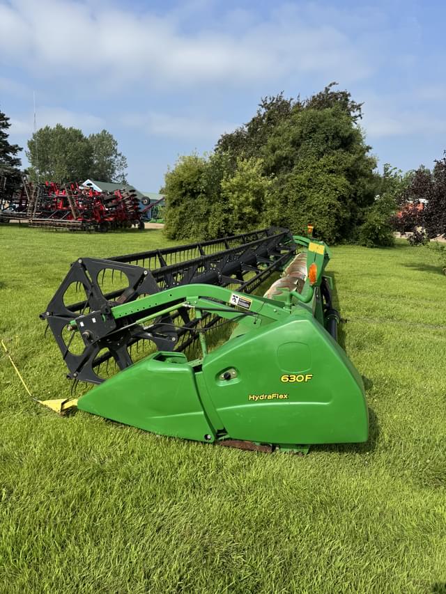Image of John Deere 630F equipment image 4