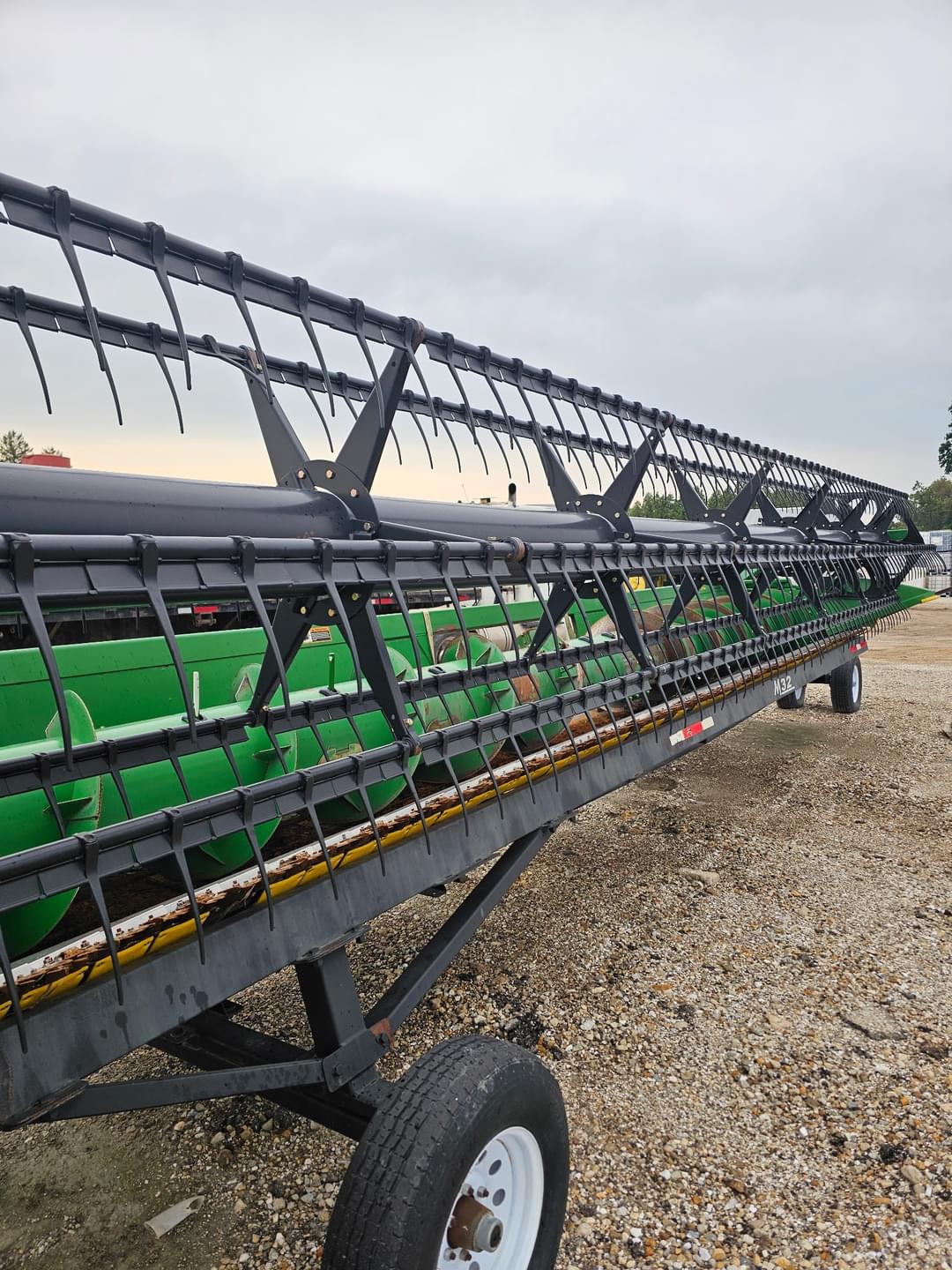 Image of John Deere 630F Image 0