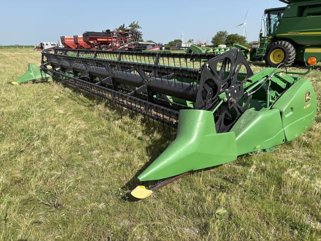 Image of John Deere 630F equipment image 1