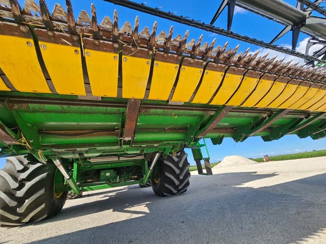 Image of John Deere 630F equipment image 1