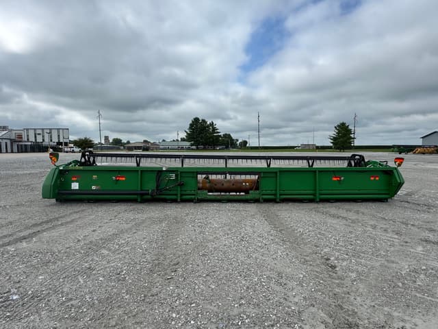 Image of John Deere 630F equipment image 3