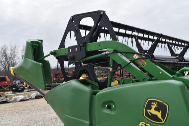 Image of John Deere 630F equipment image 3