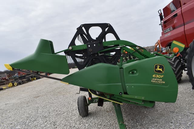 Image of John Deere 630F equipment image 1