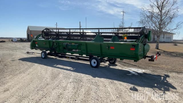 Image of John Deere 630F equipment image 4