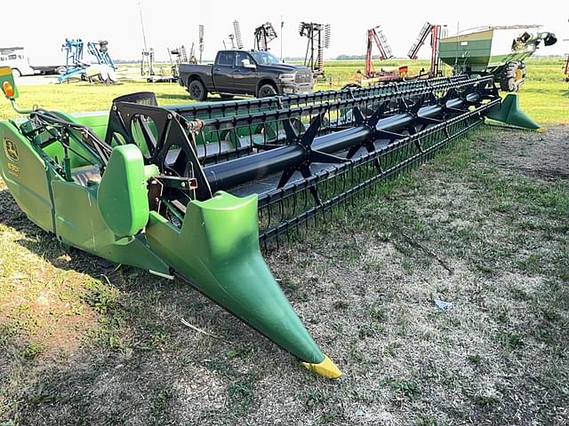 Image of John Deere 630F equipment image 3