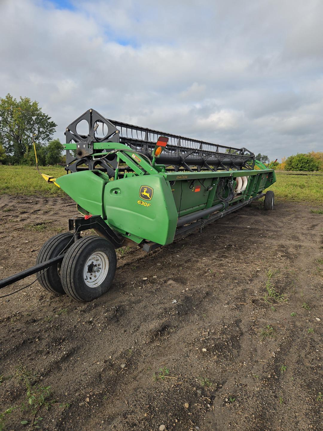 Image of John Deere 630F Image 0