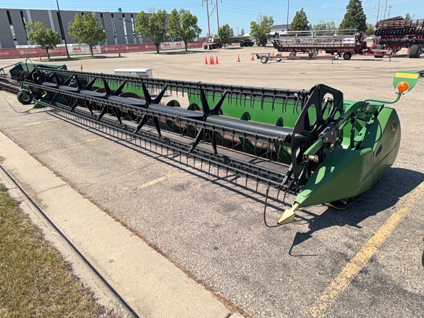 John Deere 630F Equipment Image0