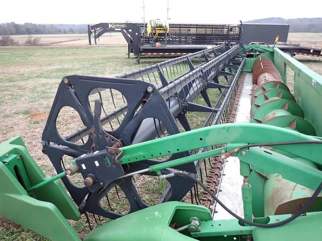 Image of John Deere 630F equipment image 3