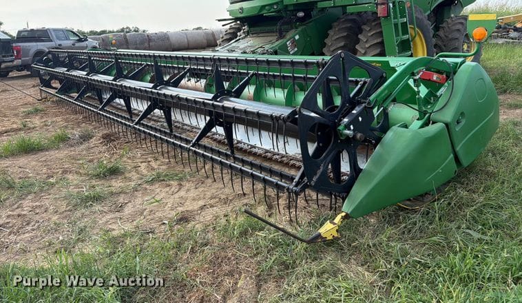 John Deere 630F Equipment Image0
