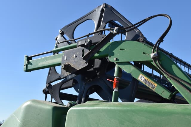 Image of John Deere 630FD equipment image 4