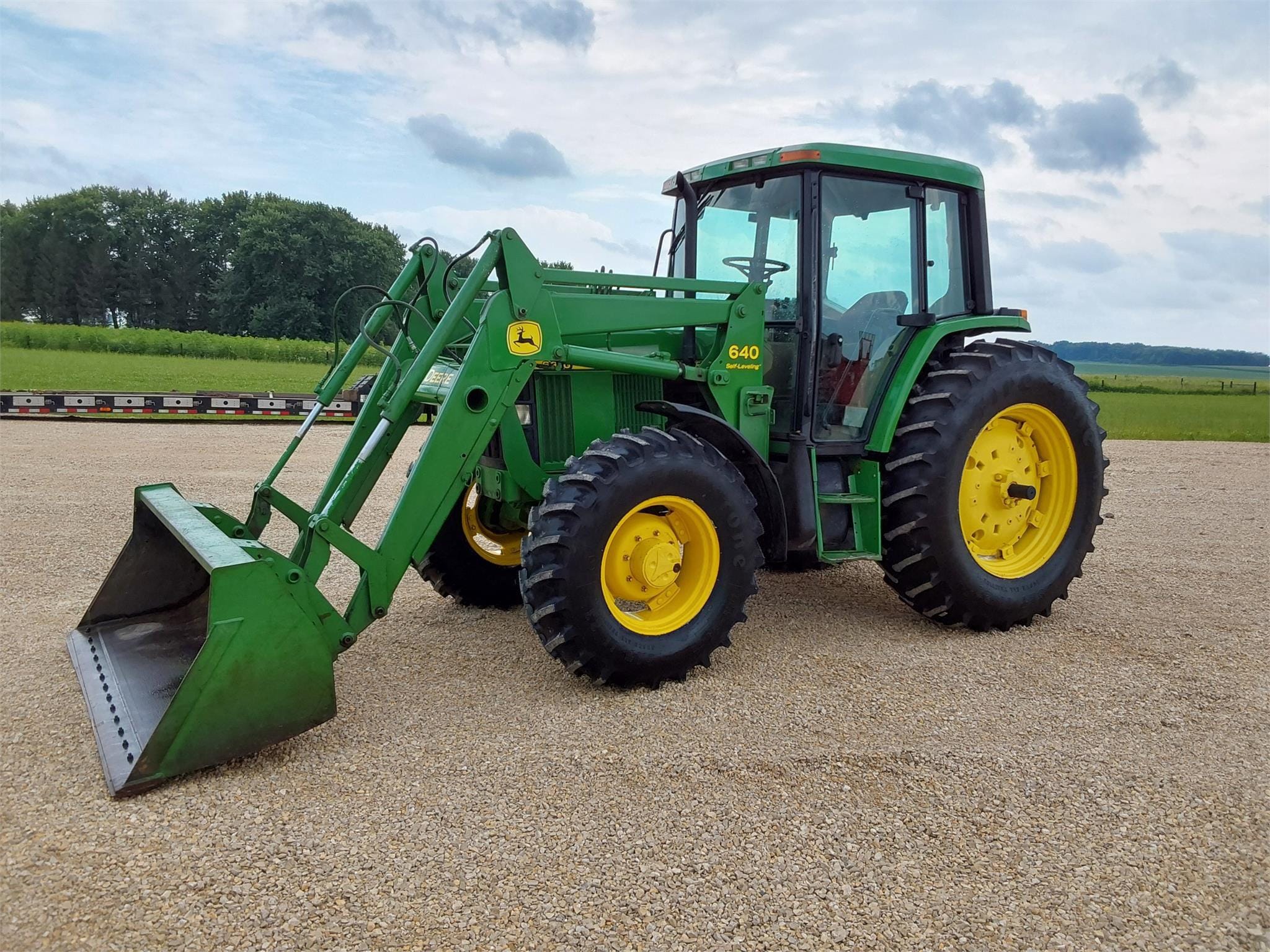 John Deere 6310 Equipment Image0