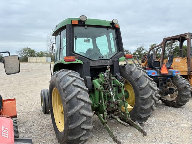 Image of John Deere 6310 equipment image 3