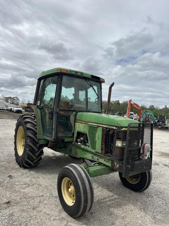 Image of John Deere 6310 equipment image 4
