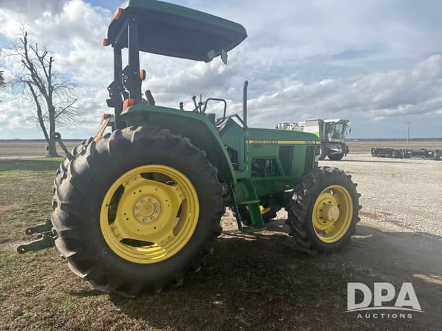 Image of John Deere 6310 equipment image 4