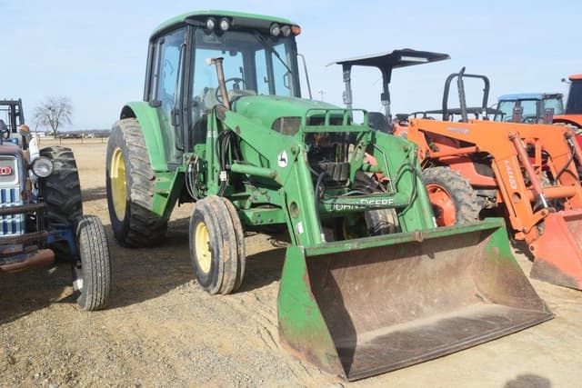 Image of John Deere 6320 equipment image 4