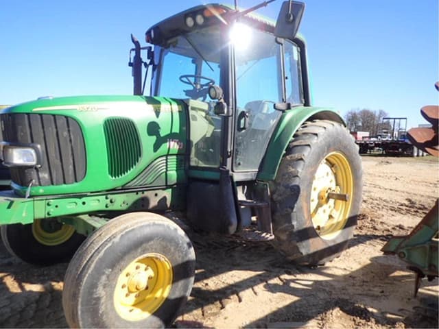 Image of John Deere 6320 equipment image 4