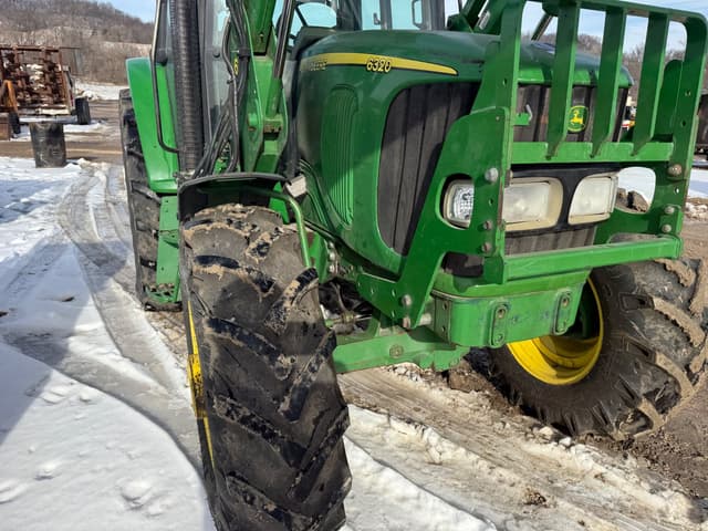 Image of John Deere 6320 equipment image 4