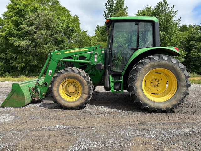Image of John Deere 6330 equipment image 2