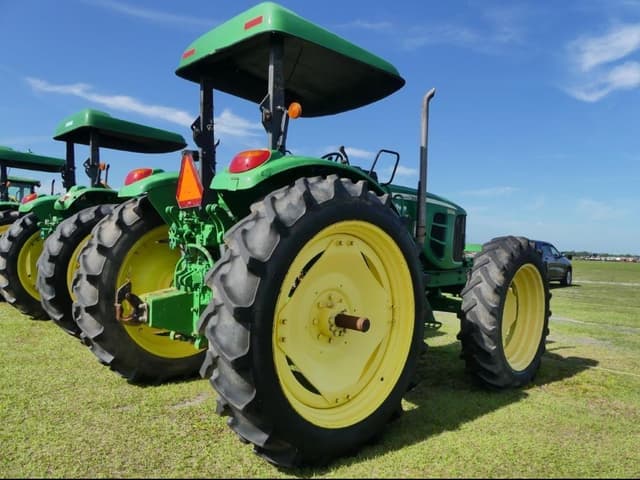 Image of John Deere 6330 equipment image 2