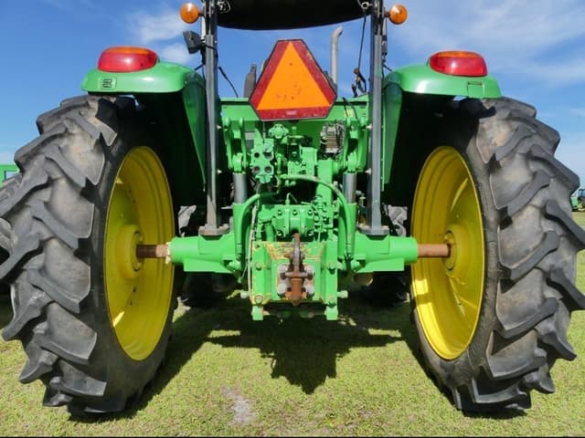 Image of John Deere 6330 equipment image 4
