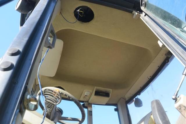 Image of John Deere 6330 equipment image 4