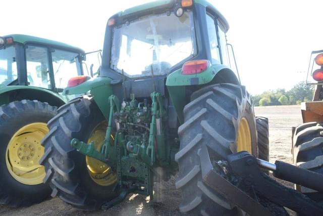 Image of John Deere 6330 equipment image 2