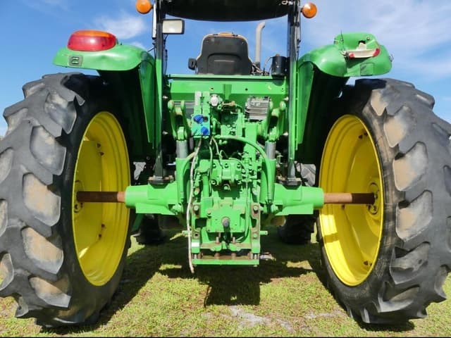 Image of John Deere 6330 equipment image 4