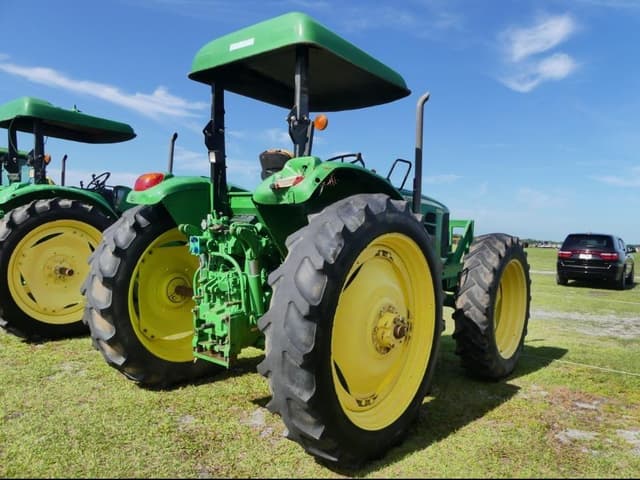 Image of John Deere 6330 equipment image 2