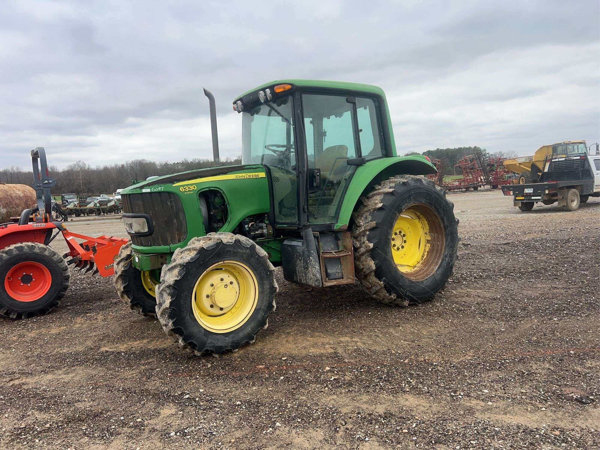 John Deere 6330 Equipment Image0