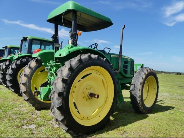 Image of John Deere 6330 equipment image 3