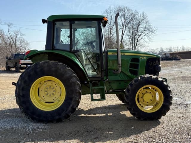 Image of John Deere 6330 equipment image 2