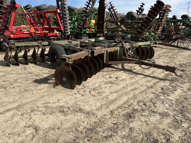 Image of John Deere 635 equipment image 1