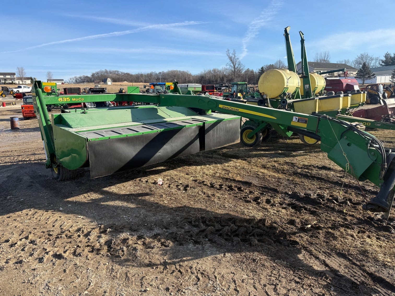 John Deere 635 Equipment Image0