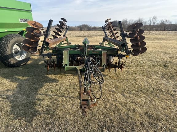 John Deere 635 Equipment Image0