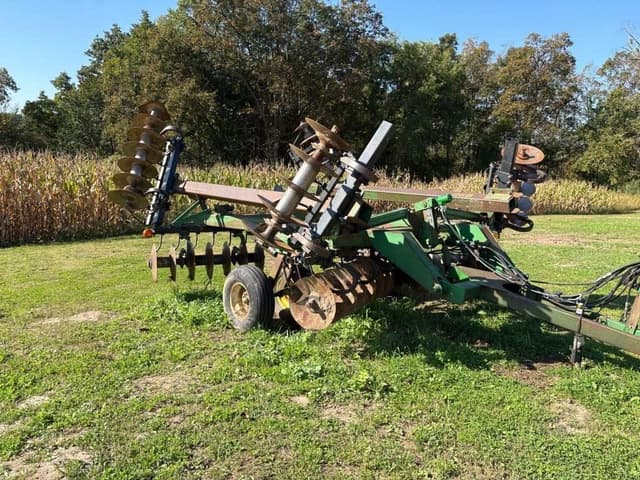 Image of John Deere 635 equipment image 2