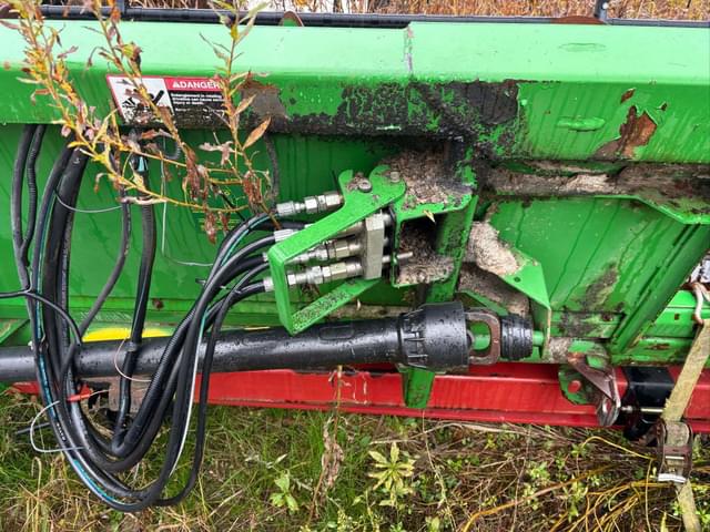 Image of John Deere 635 equipment image 4