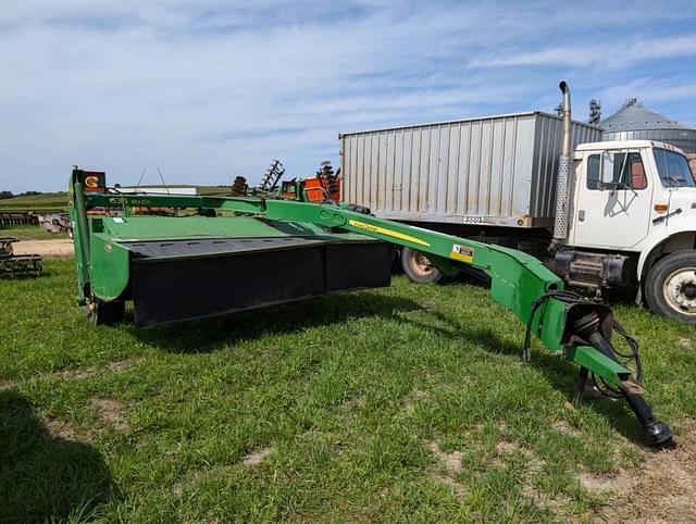 Image of John Deere 635 equipment image 1