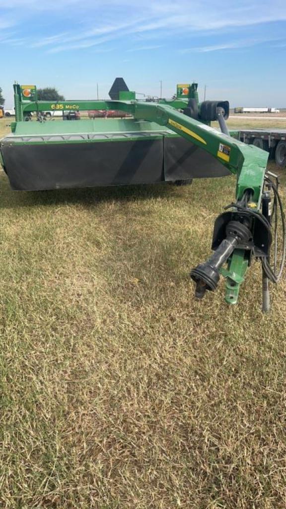 Image of John Deere 635 equipment image 1