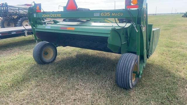Image of John Deere 635 equipment image 2