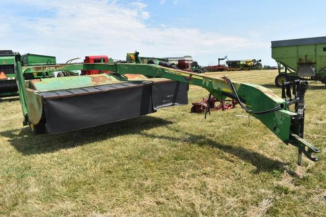 Image of John Deere 635 equipment image 2