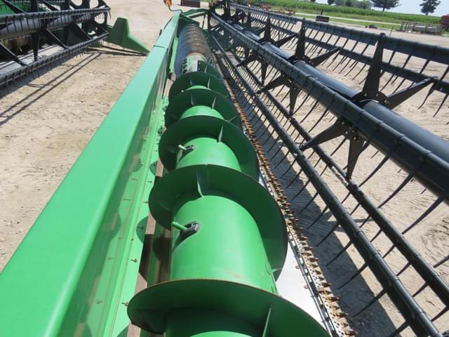 Image of John Deere 635F equipment image 3
