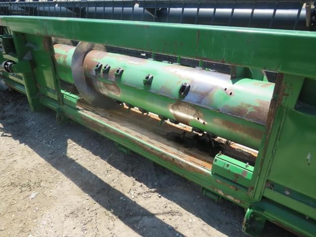 Image of John Deere 635F equipment image 4