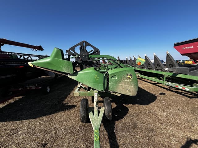 Image of John Deere 635F equipment image 1