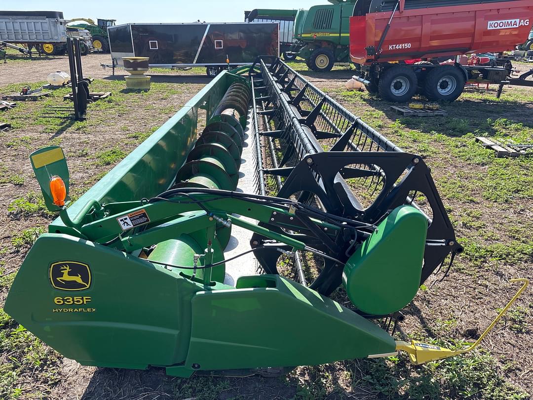 Image of John Deere 635F Primary image