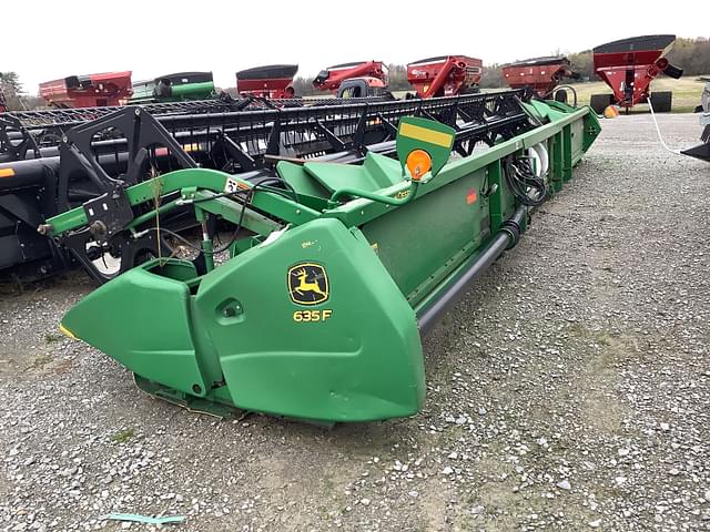 Image of John Deere 635F equipment image 4