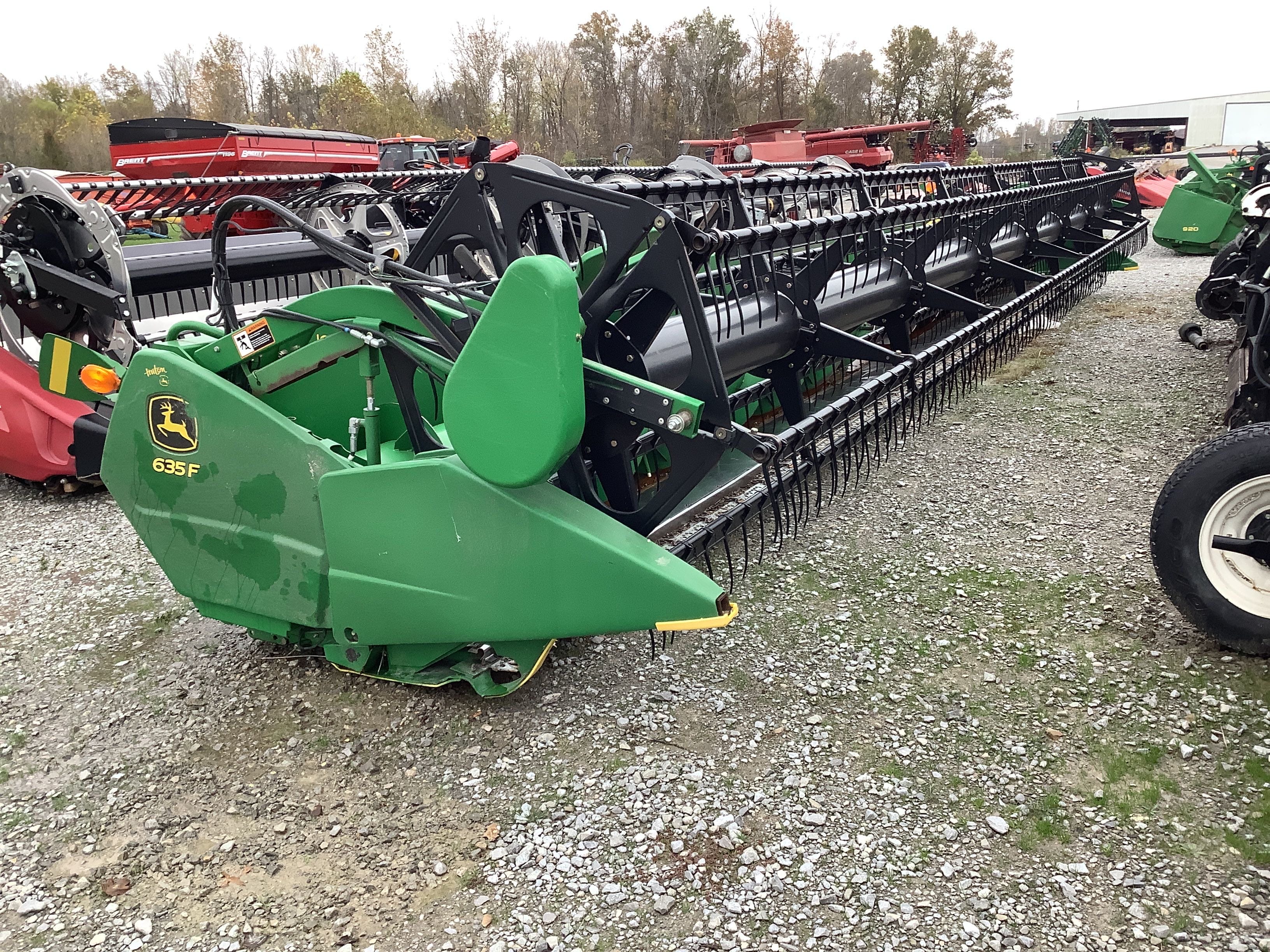 Main image John Deere 635F