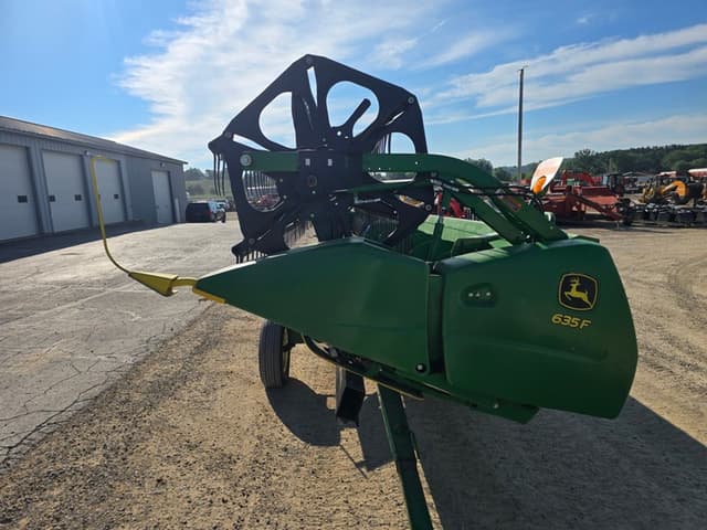 Image of John Deere 635F equipment image 1