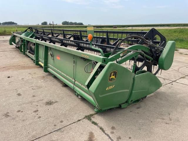 Image of John Deere 635F equipment image 2